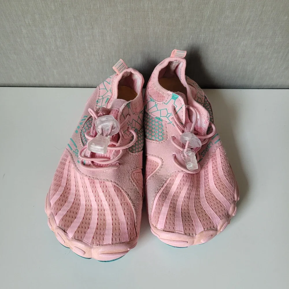 Girl's Water Shoes Kids Size 31 Pink Good Barefoot Athletic Beach Gorpcore